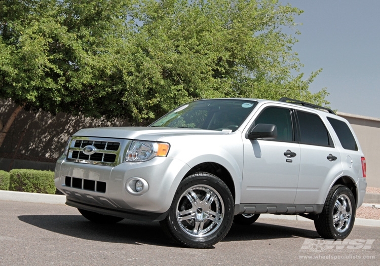 2011 Ford Escape with 18" MKW M105 in Chrome wheels