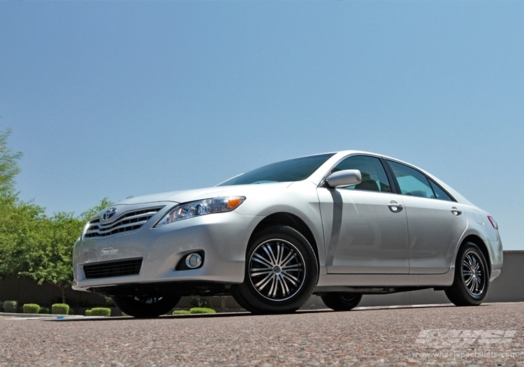 2010 Toyota Camry with 16" Avenue A601 in Gloss Black (Machined Face w/ Groove) wheels