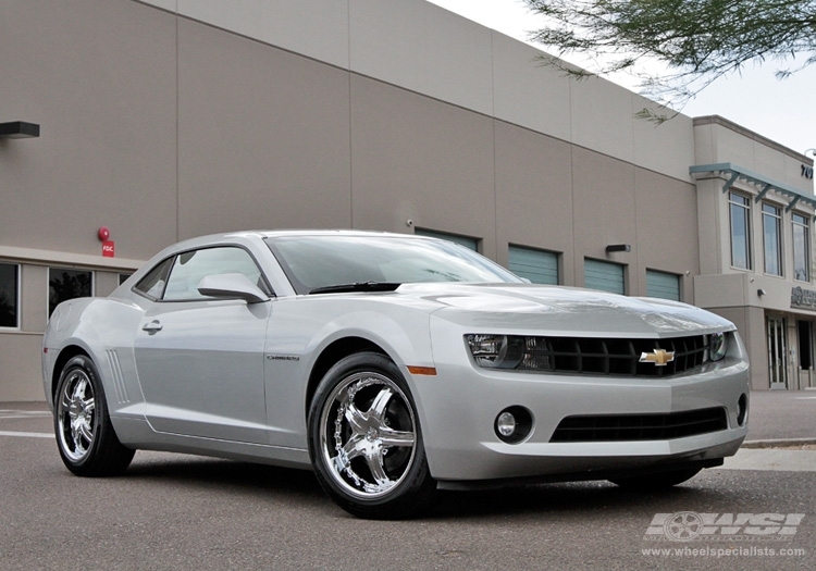 2010 Chevrolet Camaro with 20" MKW M50 in Chrome wheels