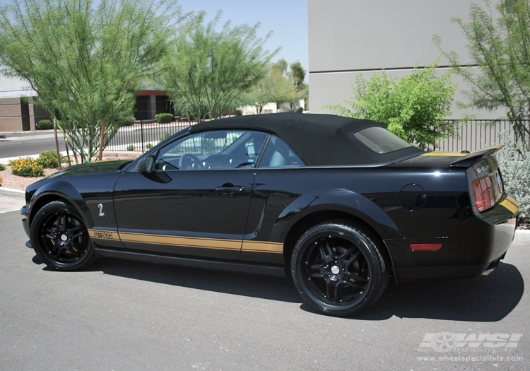 2009 Ford Mustang with 20" Giovanna Cuomo in Black (Matte) wheels