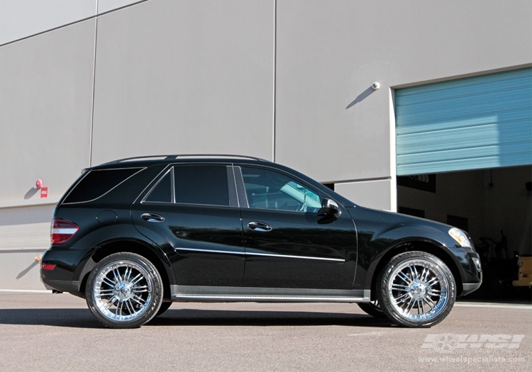 2010 Mercedes-Benz GLE/ML-Class with 22" Vagare V06-Zucchero in Chrome (Discontinued) wheels