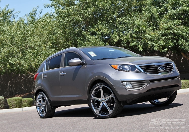 2011 Kia Sportage with 22" Giovanna Dalar-5V in Chrome wheels