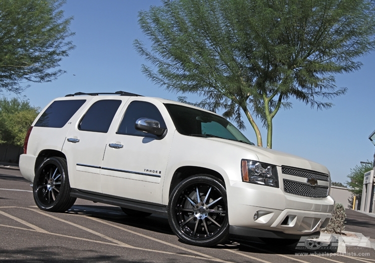 2010 Chevrolet Tahoe with 24" Koko Kuture Pull in Machined Black (Gloss Black Lip) wheels