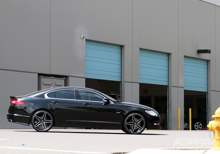 2010 Jaguar XF with 22" CEC 881 in Black Machined (Matte) wheels