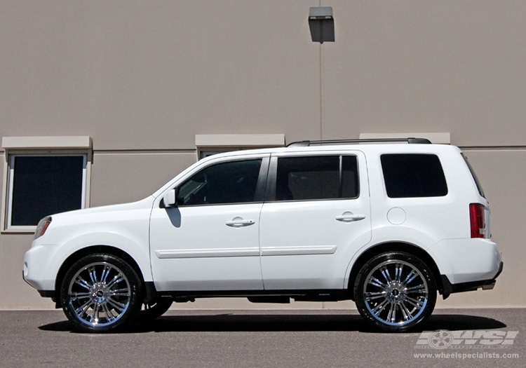 2011 Honda Pilot with 22" Avenue A601 in Chrome wheels