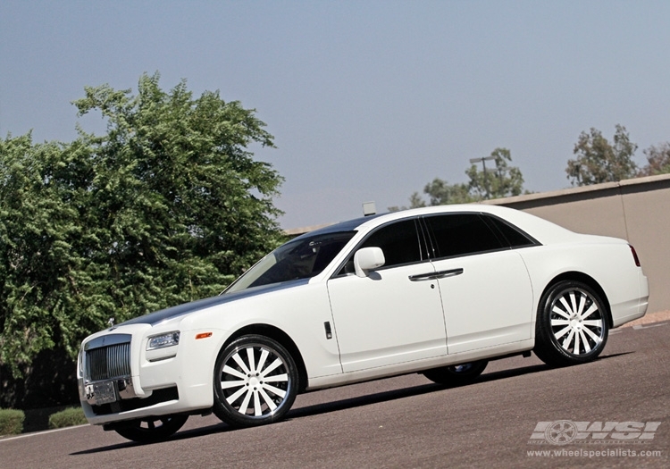 2011 Rolls-Royce Ghost with 22" Giovanna Closeouts Gianelle Santorini in Chrome wheels