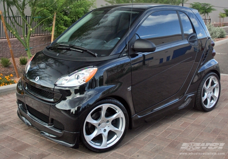 2008 Smart Fortwo with 17" Lorinser Speedy in Silver (Hyper) wheels