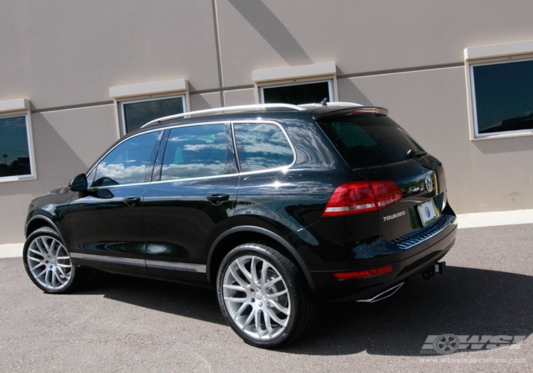 2012 Volkswagen Touareg with 22" Giovanna Kilis in Machined Silver wheels