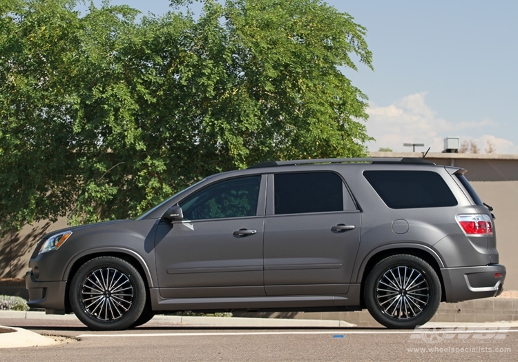 2011 GMC Acadia with 22" Gianelle Trentino in Machined Black (Gloss Black Lip) wheels