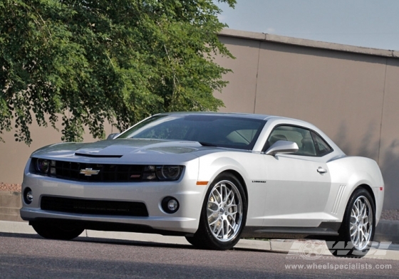 2011 Chevrolet Camaro with 20" GFG Forged Gavar in Custom wheels