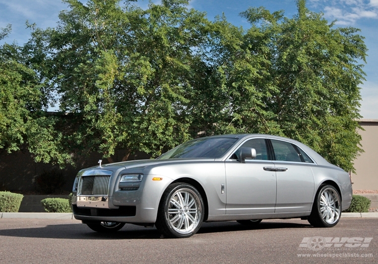 2011 Rolls-Royce Ghost with 22" Vossen VVS-082 in Silver Machined (DISCONTINUED) wheels