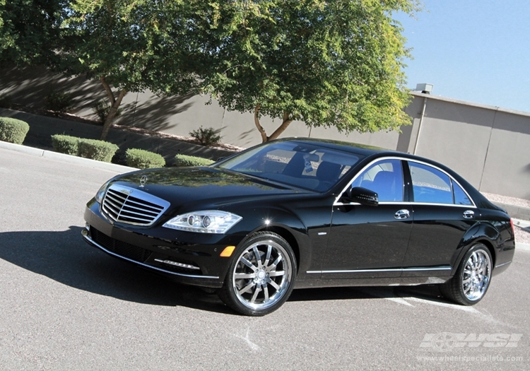 2010 Mercedes-Benz S-Class with 20" Mandrus Wilhelm in Chrome wheels