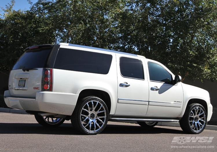 2010 GMC Yukon with 24" Giovanna Siena in Chrome wheels