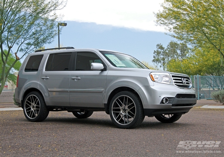 2012 Honda Pilot with Gianelle Yerevan in Matte Black (Chrome S/S Lip) wheels