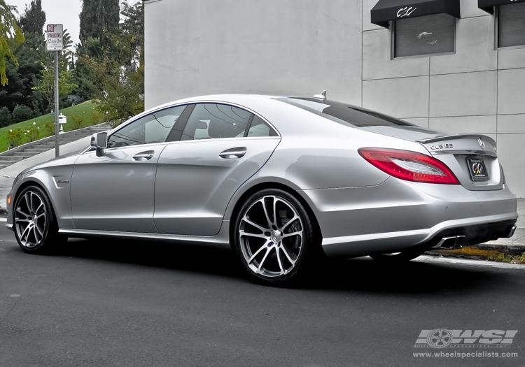 2012 Mercedes-Benz CLS-Class with 20" CEC 882 in Gunmetal (Machined) wheels