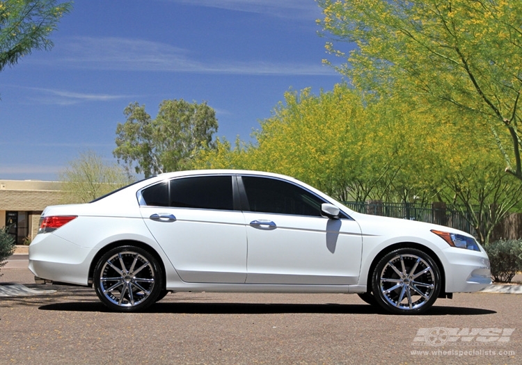 2012 Honda Accord with 20" Gianelle Spidero-5 in Chrome wheels