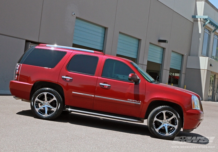 2010 GMC Yukon with 22" Giovanna Dalar-6V in Chrome wheels