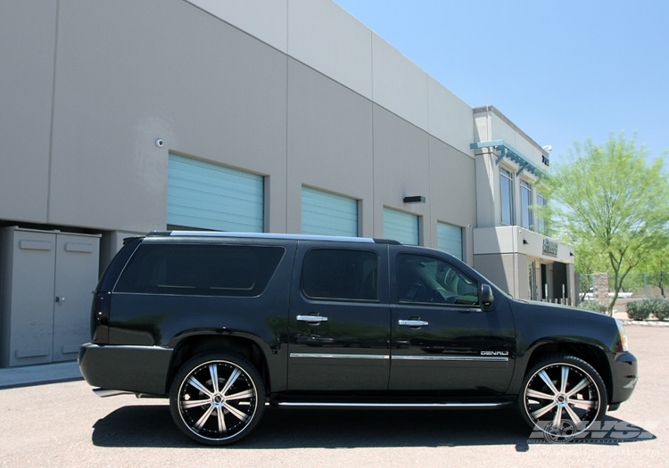 2010 GMC Yukon with 26" Savini BM-5 in Brushed Black (Black lip) wheels