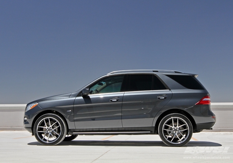 2012 Mercedes-Benz GLE/ML-Class with 22" Giovanna Monza in Machined Black (Chrome S/S lip) wheels