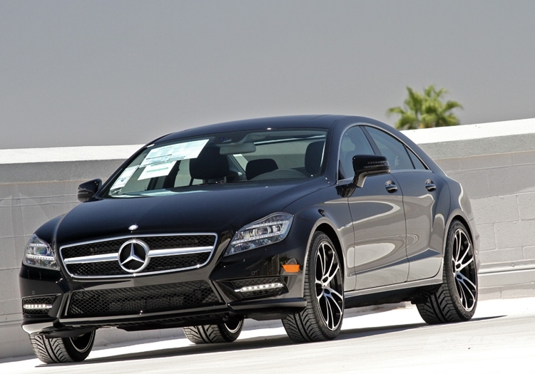 2012 Mercedes-Benz CLS-Class with 20" CEC 882 in Gloss Black (Machined) wheels