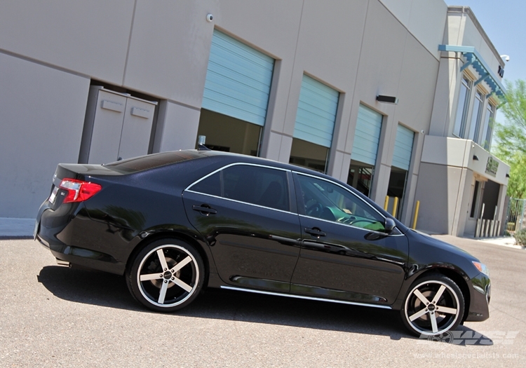 2012 Toyota Camry with 20" Giovanna Mecca in Machined Black (Chrome S/S Lip) wheels