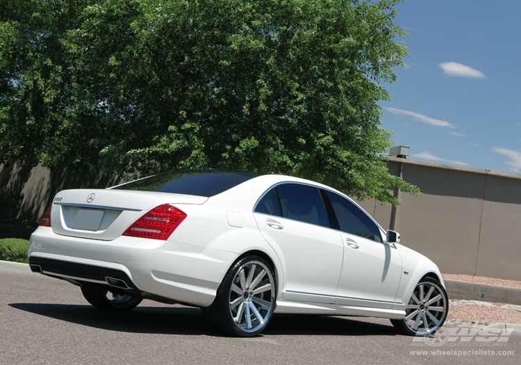 2012 Mercedes-Benz S-Class with 22" Gianelle Santo-2SS in Machined Silver (Chrome S/S Lip) wheels