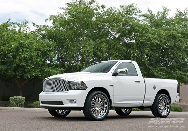 2012 Ram Pickup with 24" Duior DF-312 in Chrome wheels