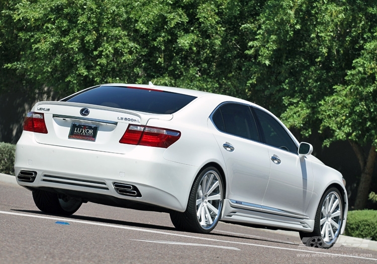 2008 Lexus LS with 22" Gianelle Santo-2SS in Machined Black (Chrome S/S Lip) wheels