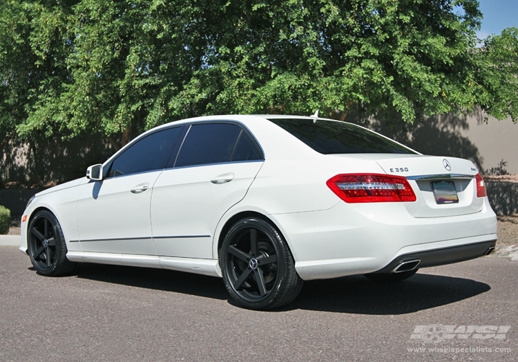 2011 Mercedes-Benz E-Class with 20" Giovanna Mecca in Black (Black Lip) wheels