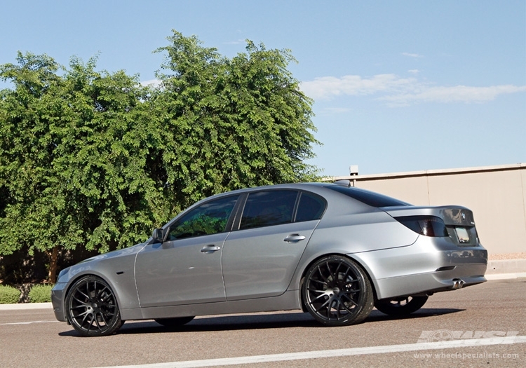 2009 BMW 5-Series with 20" Giovanna Kilis in Matte Black wheels