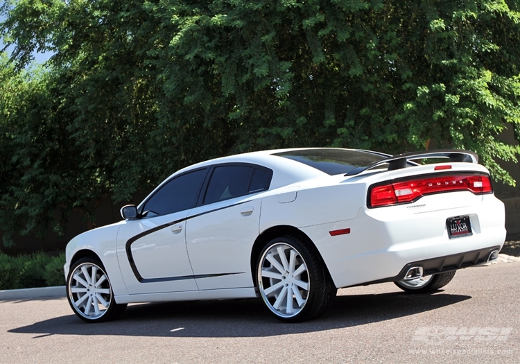 2012 Dodge Charger with 22" Gianelle Santo-2SS in Machined Silver (Chrome S/S Lip) wheels