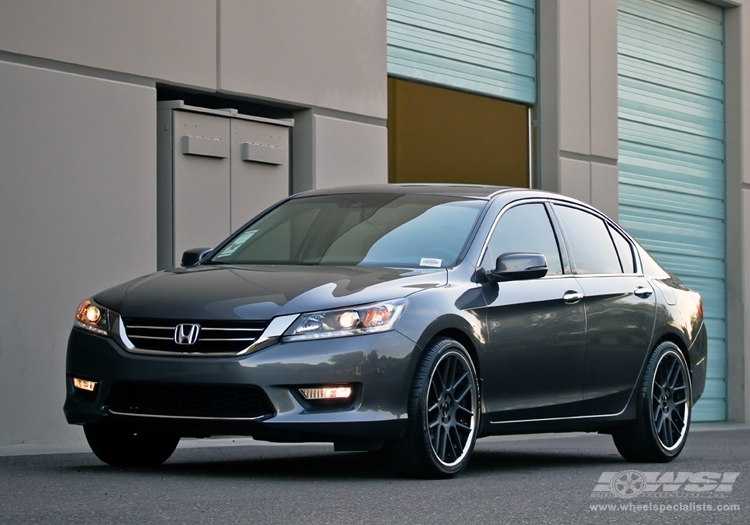 2013 Honda Accord with 20" Gianelle Yerevan in Matte Black (Chrome S/S Lip) wheels