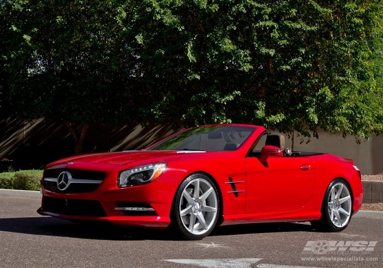2013 Mercedes-Benz SL-Class with 20" Vossen CV7 in Silver (Polished) wheels