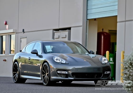 2013 Porsche Panamera with 22" GFG Forged Sunset in Black wheels