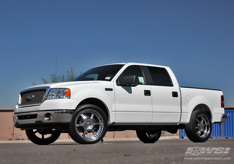 2007 Ford F-150 with 22" Giovanna Closeouts Gianelle Spezia-6 in Chrome wheels