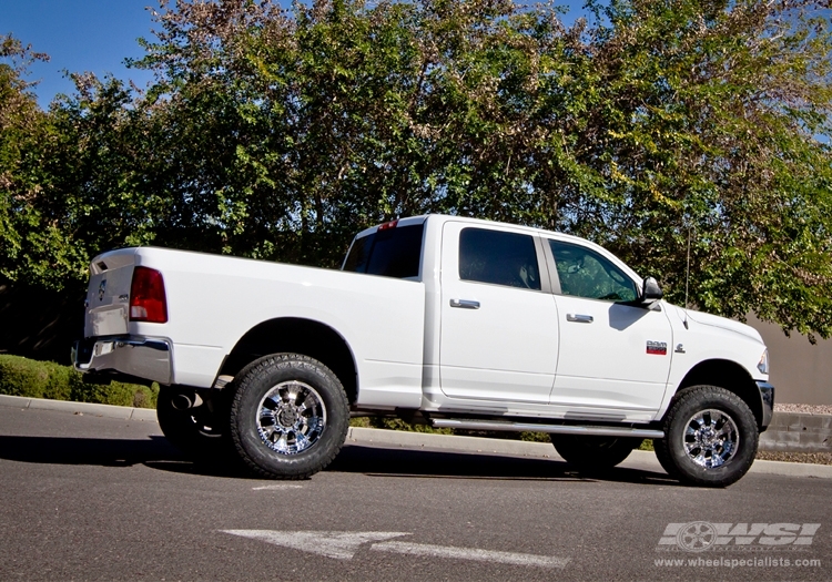 2013 Ram Pickup with 18" 2Crave Xtreme Off Road NX-01 in Chrome wheels