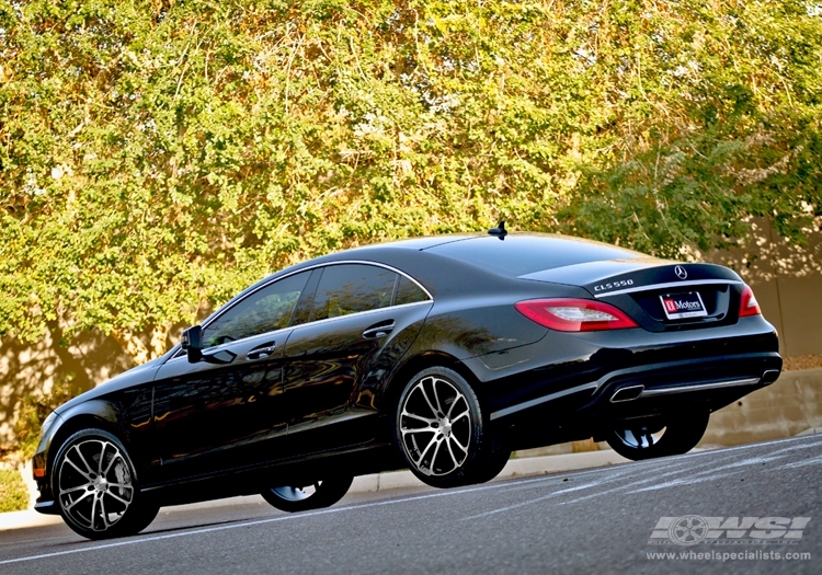 2012 Mercedes-Benz CLS-Class with 20" CEC 882 in Gloss Black (Machined) wheels