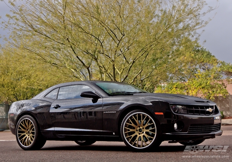 2010 Chevrolet Camaro with 22" GFG Supremo G-2 in Gold (Chrome lip) wheels