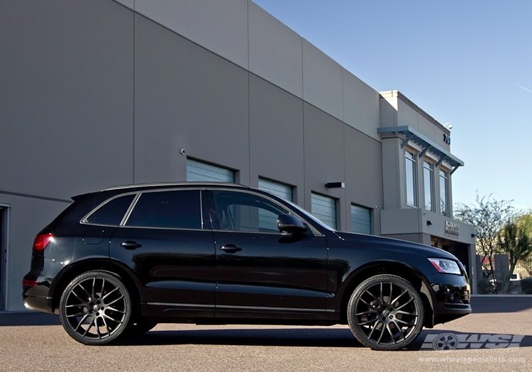 2012 Audi Q5 with 22" Giovanna Kilis in Matte Black wheels