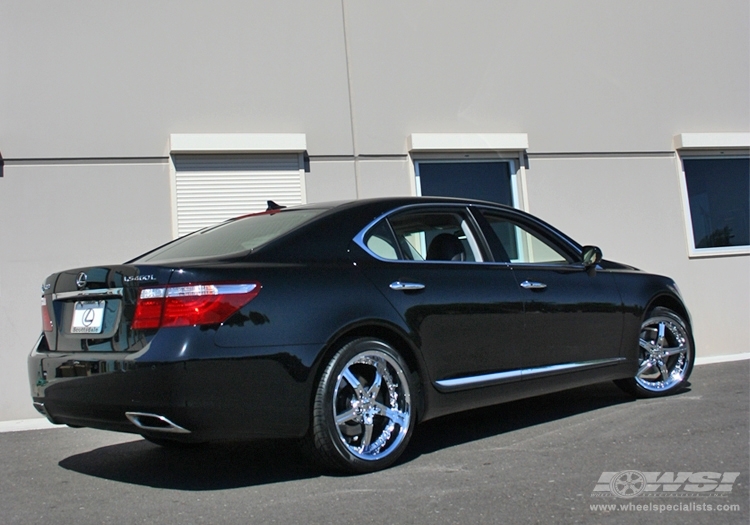 2008 Lexus LS with 20" Gianelle Spezia-5 in Chrome wheels