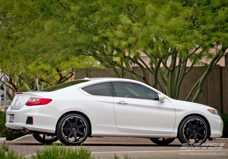 2013 Honda Accord with 20" Giovanna Andros in Matte Black wheels