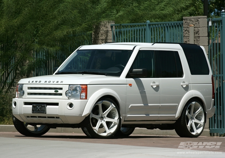 2006 Land Rover LR3 with 24" Giovanna Closeouts Giovanna Dalar-6 in Chrome wheels