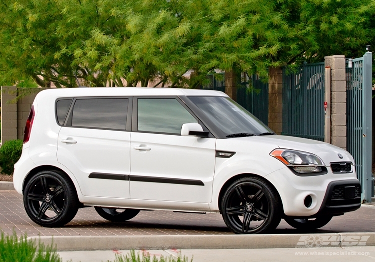 2012 Kia Soul with 18" Giovanna Closeouts Marbella in Matte Black wheels