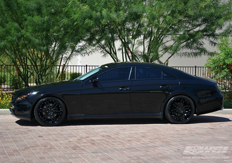 2006 Mercedes-Benz CLS-Class with 20" Vossen VVS-077 in Gloss Black (Discontinued) wheels