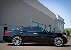 Infiniti M