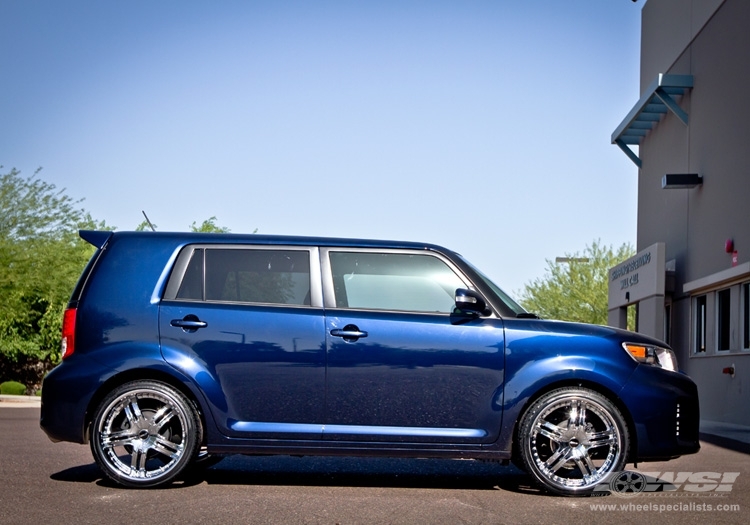 2012 Scion xB with 20" MKW M105 in Chrome wheels