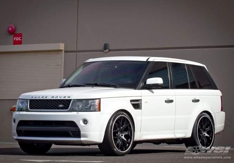 2013 Land Rover Range Rover Sport with 22" Gianelle Puerto in Matte Black wheels