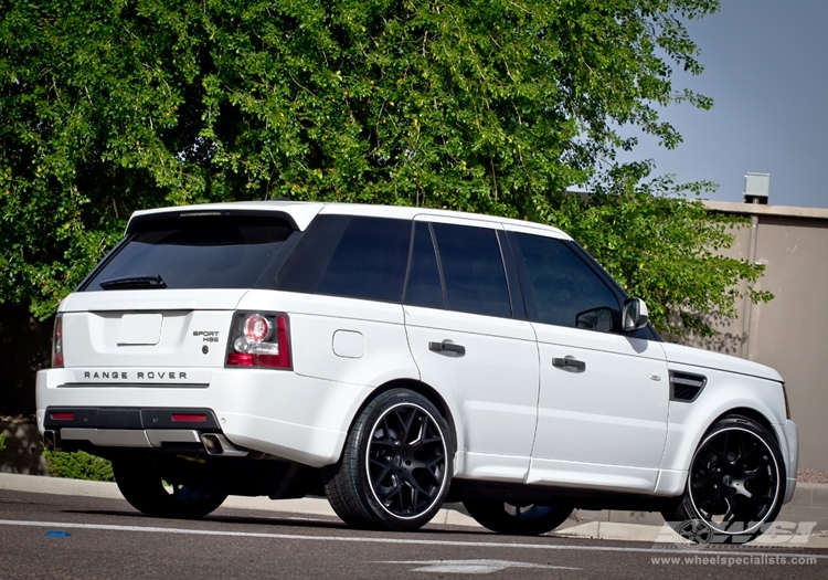 2013 Land Rover Range Rover Sport with 22" Gianelle Puerto in Matte Black wheels
