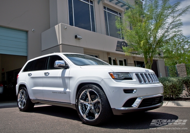 2013 Jeep Grand Cherokee with 22" Giovanna Dalar-5V in Chrome wheels