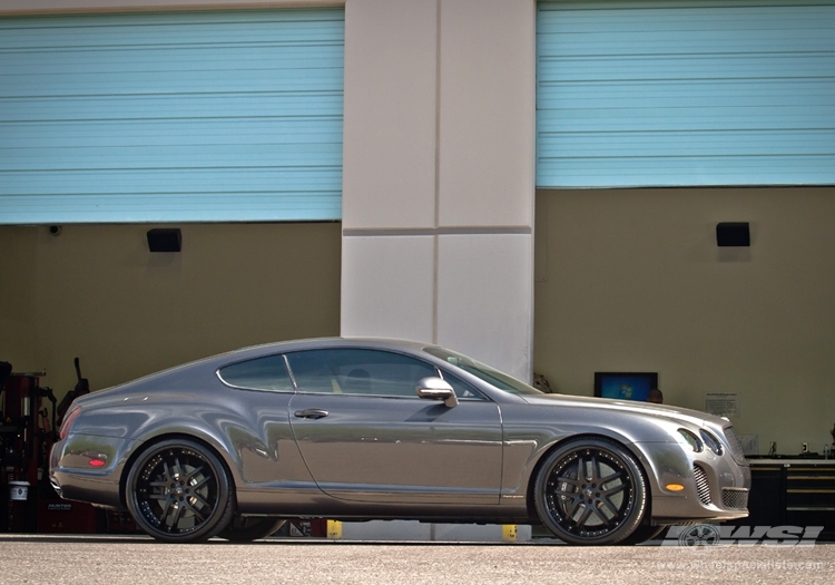 2013 Bentley Continental Supersports with 22" Savini BS2 in Chrome wheels